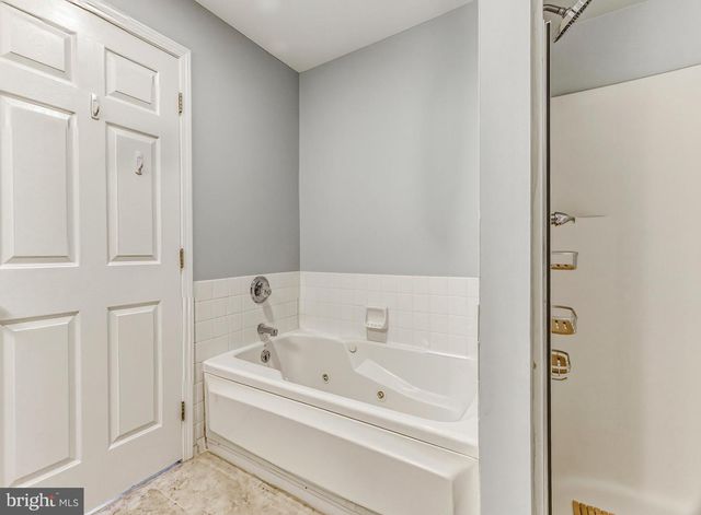 5210 RIVERFRONT DR, Palmyra, NJ 08065