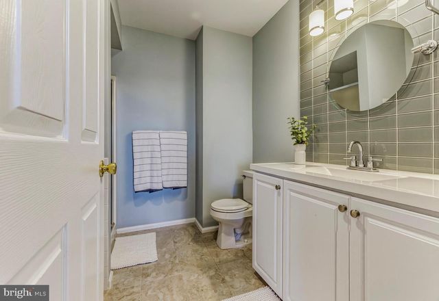 5210 RIVERFRONT DR, Palmyra, NJ 08065