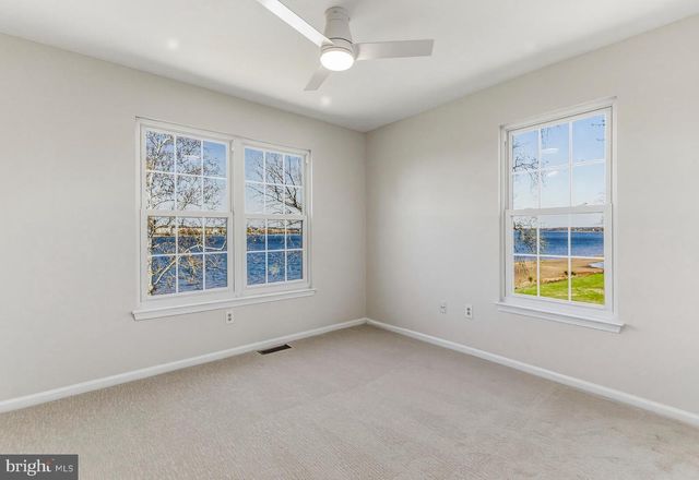 5210 RIVERFRONT DR, Palmyra, NJ 08065