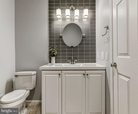 5210 RIVERFRONT DR, Palmyra, NJ 08065