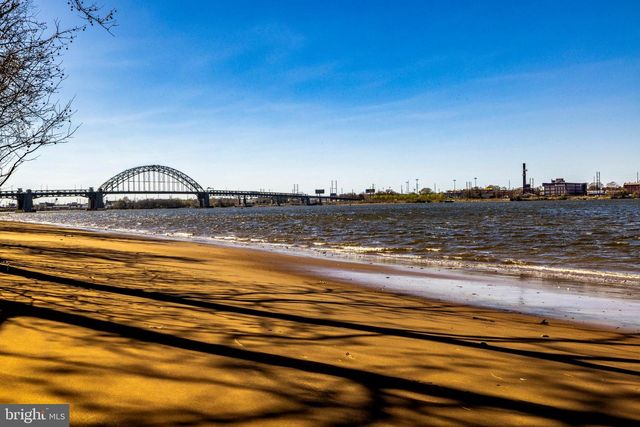 5210 RIVERFRONT DR, Palmyra, NJ 08065