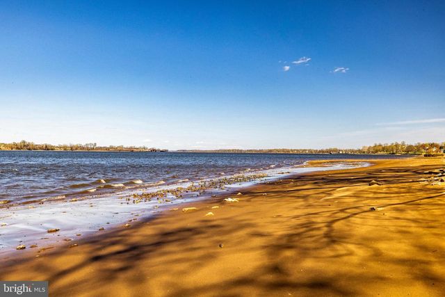 5210 RIVERFRONT DR, Palmyra, NJ 08065