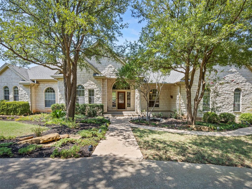 130 Sabine DR, Cedar Creek, TX 78612