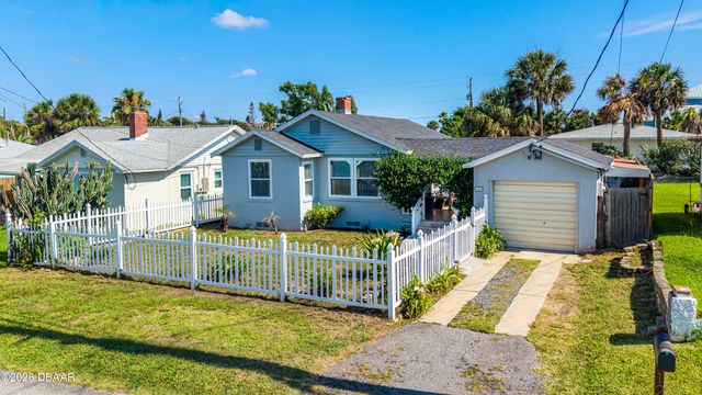 129 Rosalyn Avenue, Daytona Beach, FL 32118