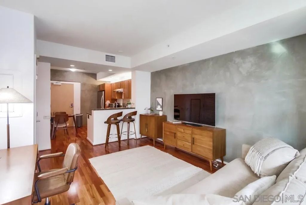 321 10th Ave 903, San Diego, CA 92101