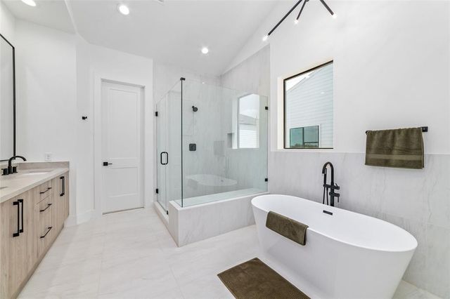 5905 Fairdale Lane B, Houston, TX 77057