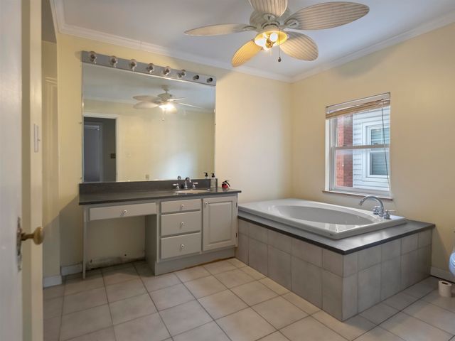 311 E 11th Ave, Huntington, WV 25701