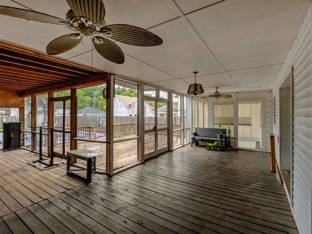 311 E 11th Ave, Huntington, WV 25701