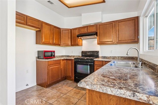 12059 Elk Boulevard, Riverside, CA 92505