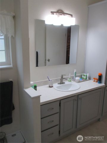 2250 Lost Creek Ln NW NW, Bremerton, WA 98312