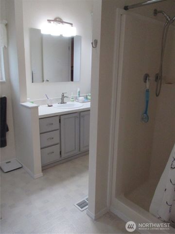 2250 Lost Creek Ln NW NW, Bremerton, WA 98312