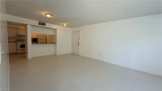 3407 Winkler AVE 309, Fort Myers, FL 33916