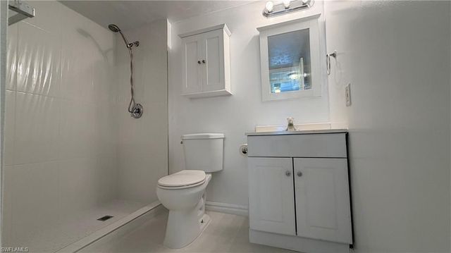 3407 Winkler AVE 309, Fort Myers, FL 33916