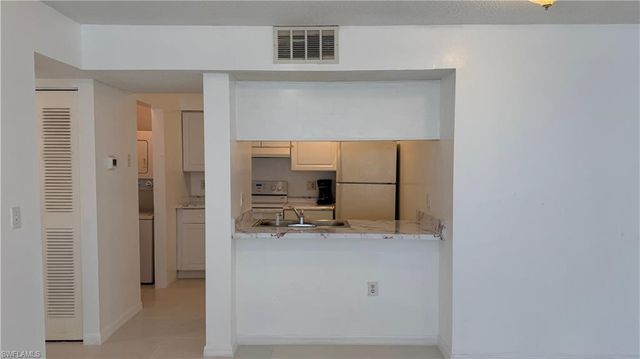3407 Winkler AVE 309, Fort Myers, FL 33916