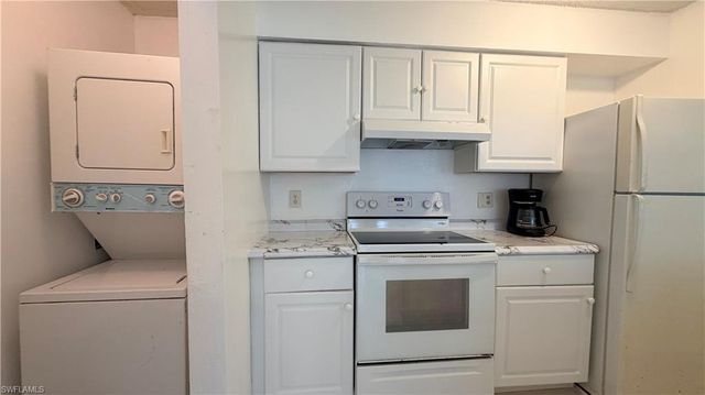 3407 Winkler AVE 309, Fort Myers, FL 33916