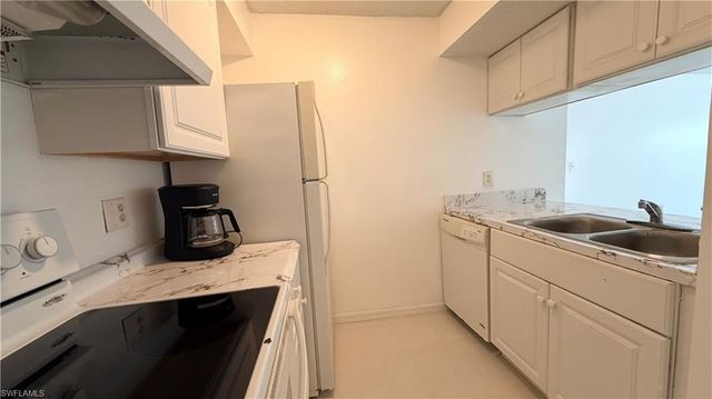 3407 Winkler AVE 309, Fort Myers, FL 33916