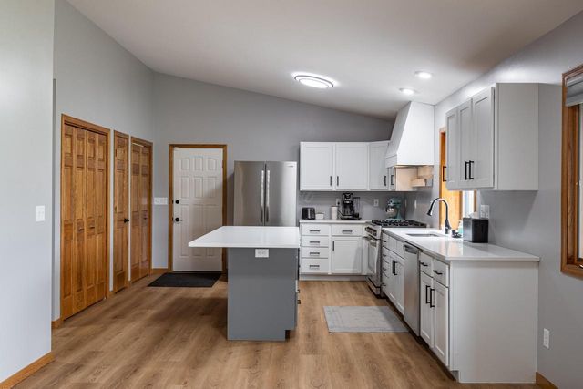 N8620 Garfield ROAD, Holmen, WI 54636
