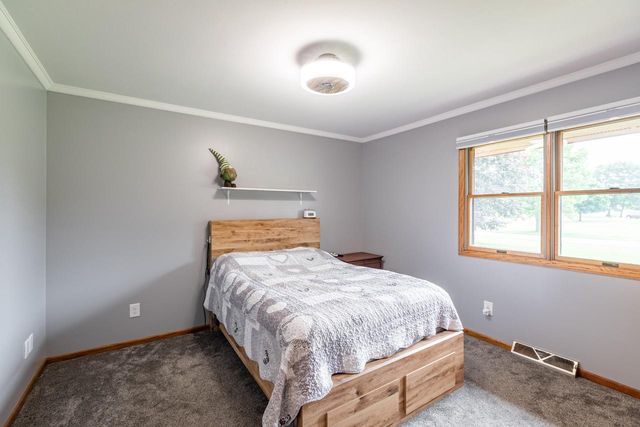 N8620 Garfield ROAD, Holmen, WI 54636