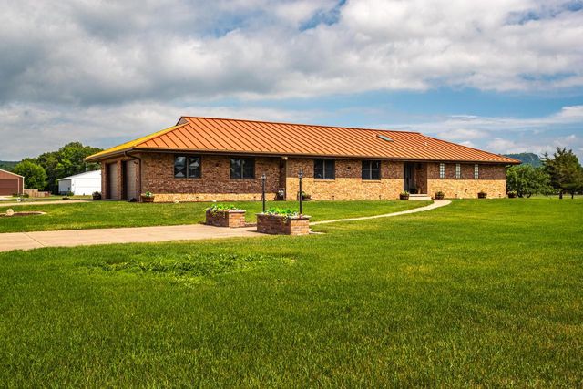 N8620 Garfield ROAD, Holmen, WI 54636