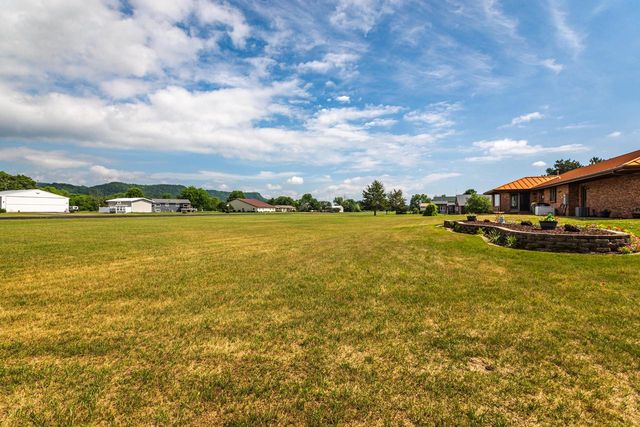 N8620 Garfield ROAD, Holmen, WI 54636