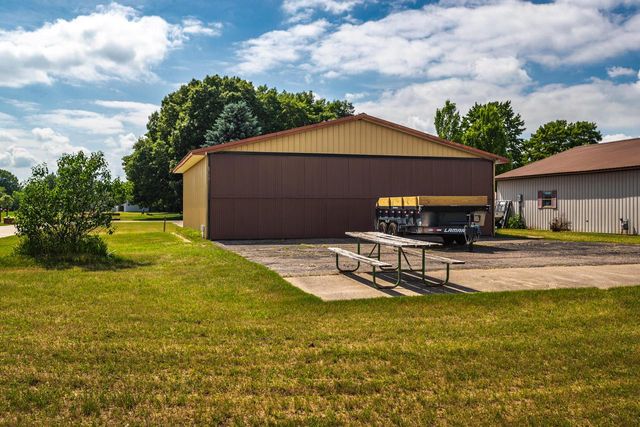 N8620 Garfield ROAD, Holmen, WI 54636