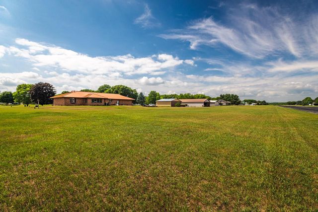 N8620 Garfield ROAD, Holmen, WI 54636