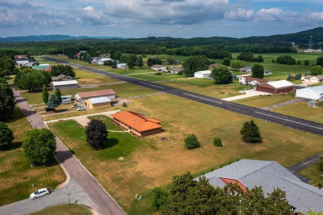 N8620 Garfield ROAD, Holmen, WI 54636
