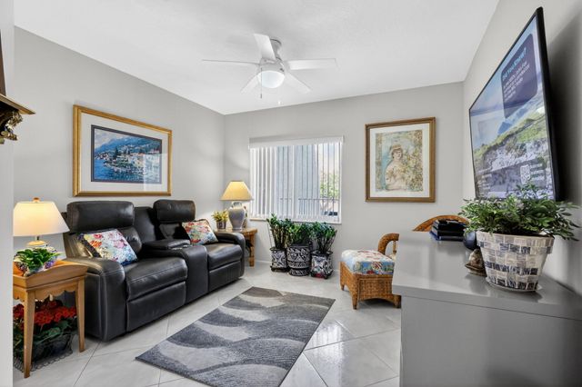 5906 Crystal Shores Drive 208, Boynton Beach, FL 33437