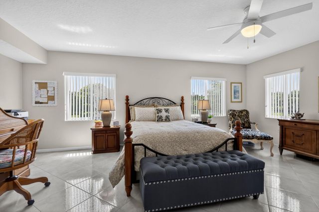 5906 Crystal Shores Drive 208, Boynton Beach, FL 33437