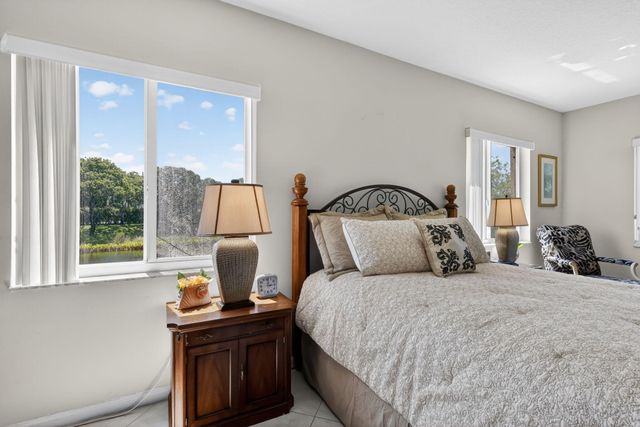 5906 Crystal Shores Drive 208, Boynton Beach, FL 33437