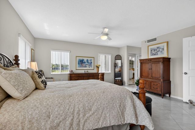 5906 Crystal Shores Drive 208, Boynton Beach, FL 33437
