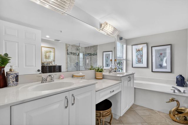 5906 Crystal Shores Drive 208, Boynton Beach, FL 33437