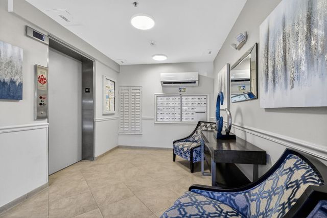 5906 Crystal Shores Drive 208, Boynton Beach, FL 33437