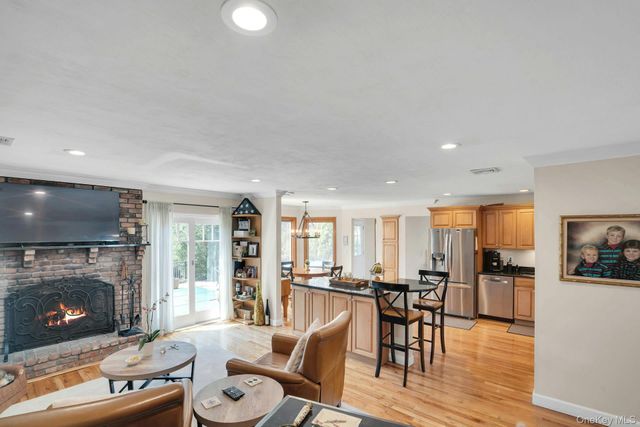 44 McCulloch Drive, Dix Hills, NY 11746