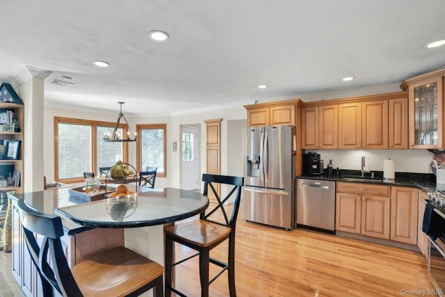 44 McCulloch Drive, Dix Hills, NY 11746