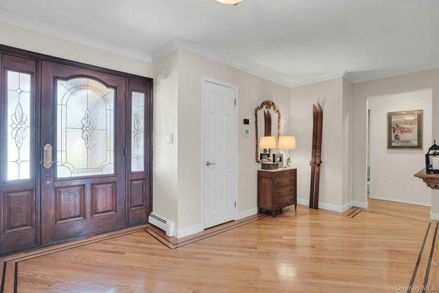 44 McCulloch Drive, Dix Hills, NY 11746