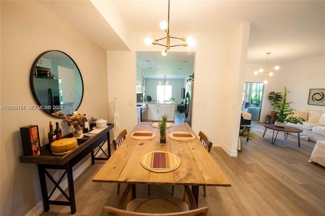 16301 Malibu Drive 79, Weston, FL 33326