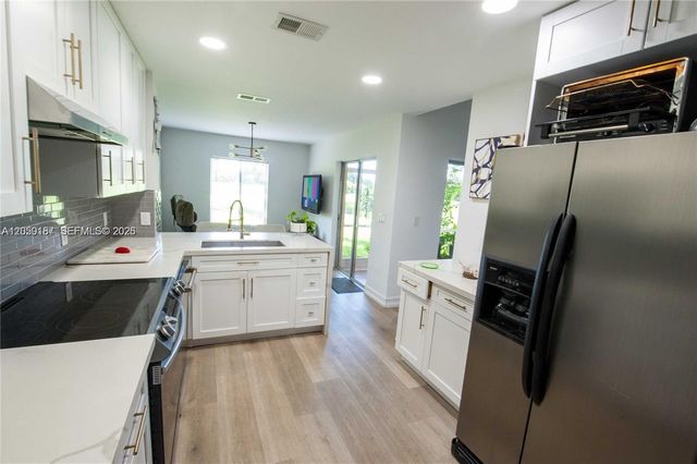 16301 Malibu Drive 79, Weston, FL 33326
