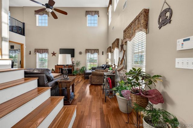 21347 S 397 East Avenue, Porter, OK 74454