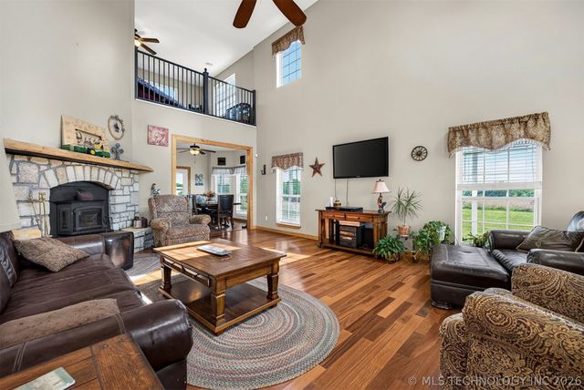 21347 S 397 East Avenue, Porter, OK 74454