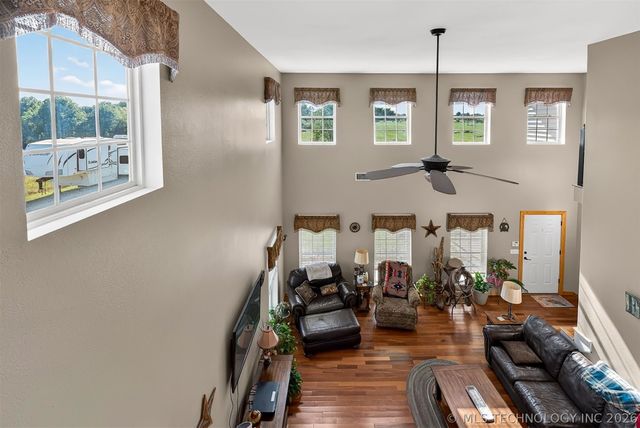21347 S 397 East Avenue, Porter, OK 74454