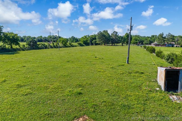 21347 S 397 East Avenue, Porter, OK 74454