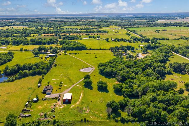21347 S 397 East Avenue, Porter, OK 74454