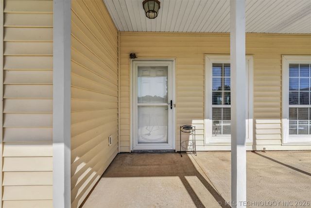 21347 S 397 East Avenue, Porter, OK 74454