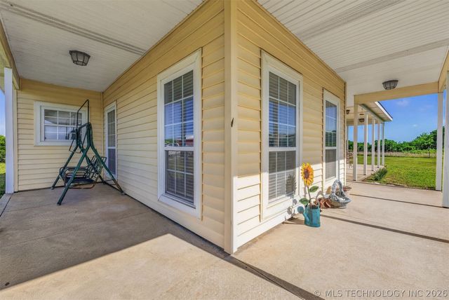 21347 S 397 East Avenue, Porter, OK 74454