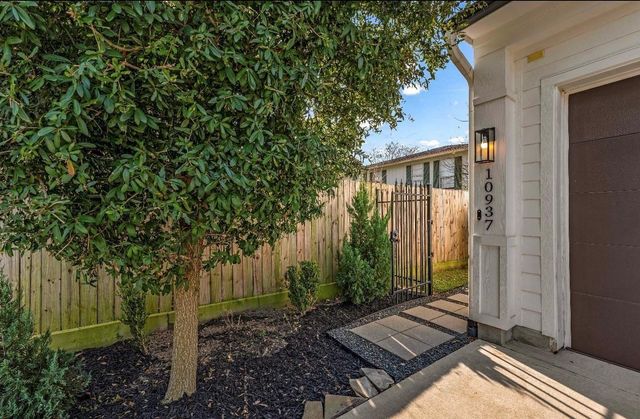 10937 Fire Creek Drive, Houston, TX 77043