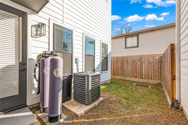 10937 Fire Creek Drive, Houston, TX 77043