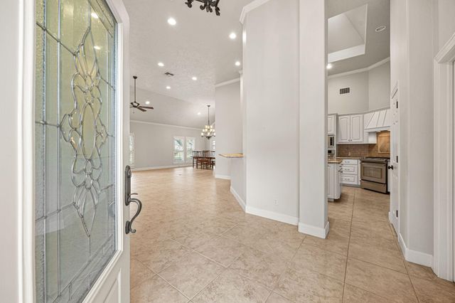 1220 Travis Street, Columbus, TX 78934