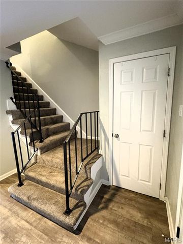 4243 Forest De Ville Drive, Oakville, MO 63129