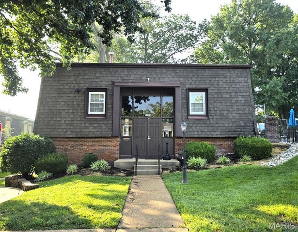 4243 Forest De Ville Drive, Oakville, MO 63129